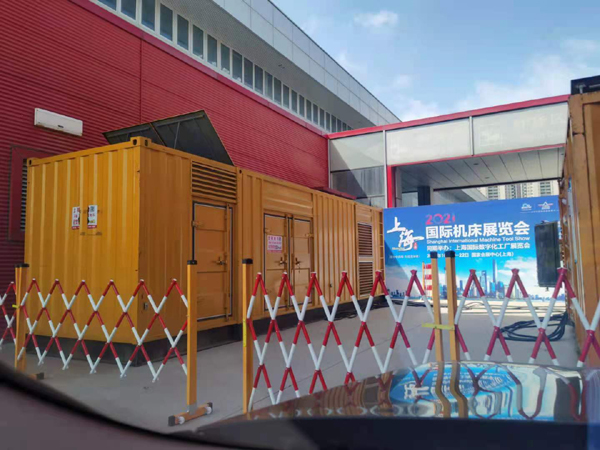 开鲁发电车出租-发电机无电压或电压太低怎么办？