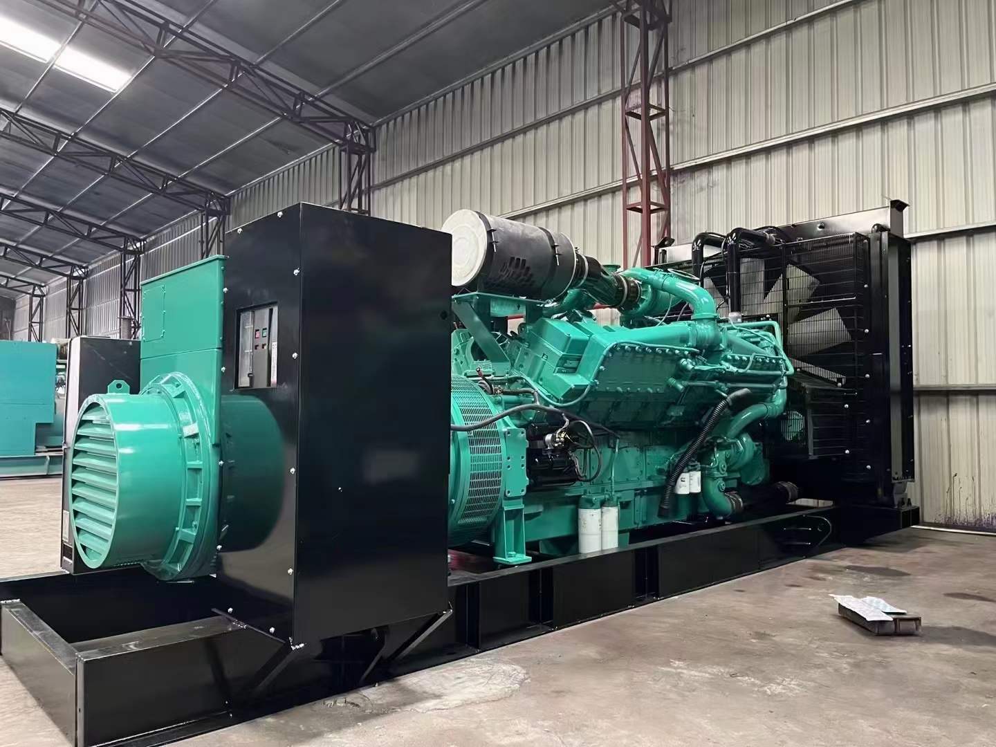 开鲁如何降低 800kW 柴油发电机输出电流的波动？